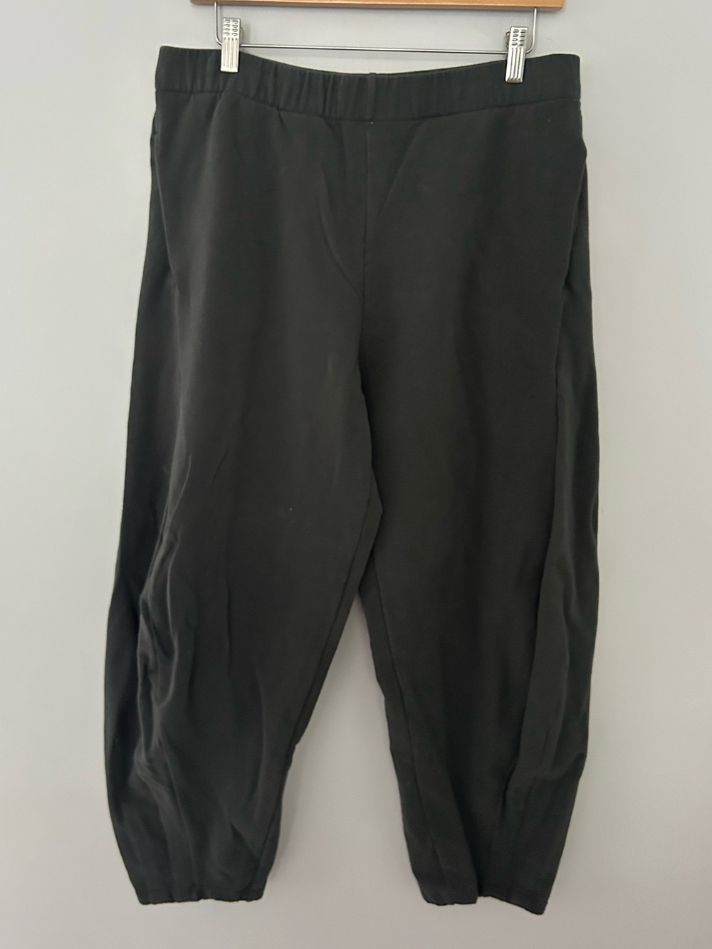 Cuyana Structured Supima Cotton Joggers Charcoal Grey Size XL
